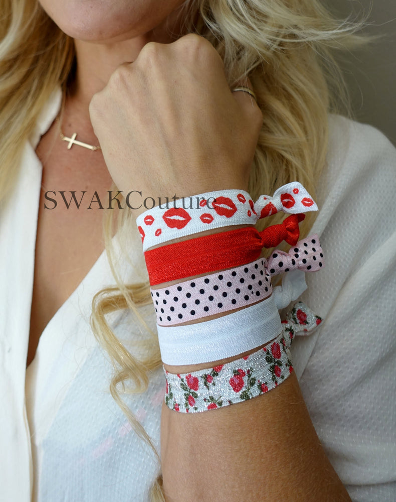 Stylish and practical hair tie bracelets on sale!